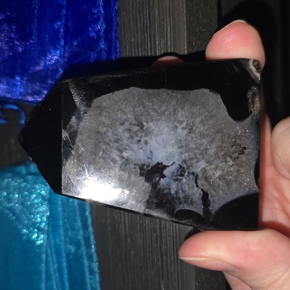 Black Orca Agate Druzy Tower 🖤🤍 - Picture 3 of 4